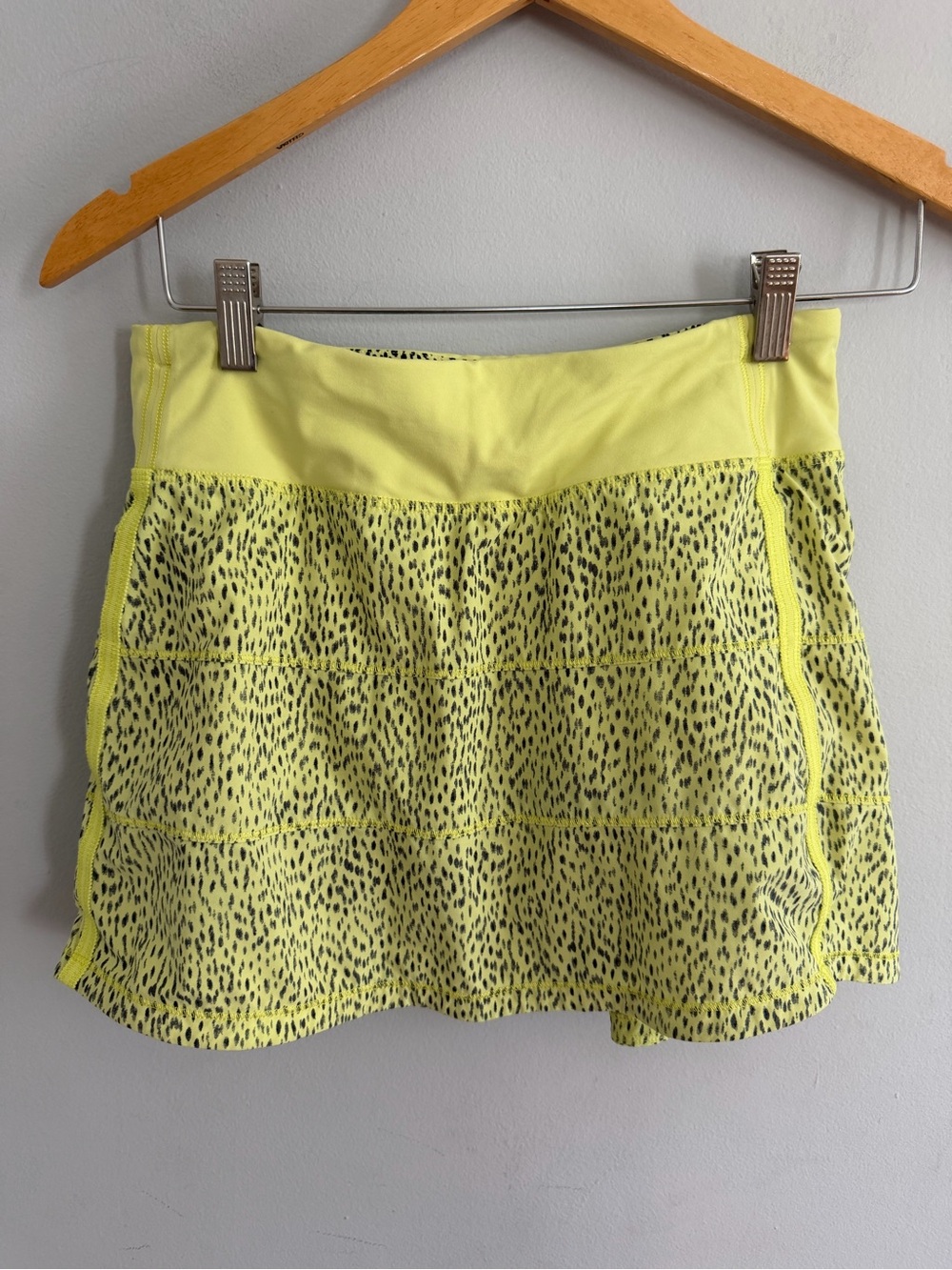 Lululemon Pace Rival Skirt Dottie Dash Clarity Yellow Skort Skirt Size 4